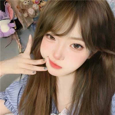 被甩的实习生？她是董事长！